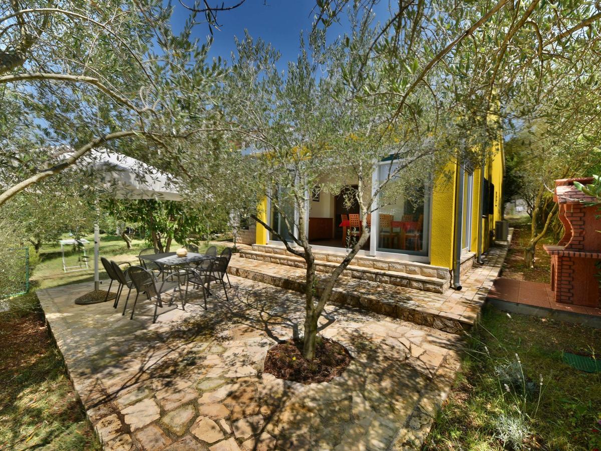 Villa Yellow House By Interhome 迪可罗 外观 照片